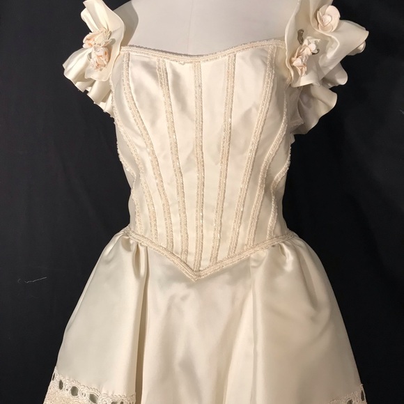 Vintage Ivory Silk Off Shoulder Wedding Dress 12 - Picture 2 of 7